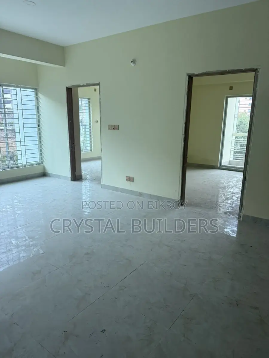 Furnished 4-Bedroom Apartment in Dhaka, Banasree for sale in Banasree