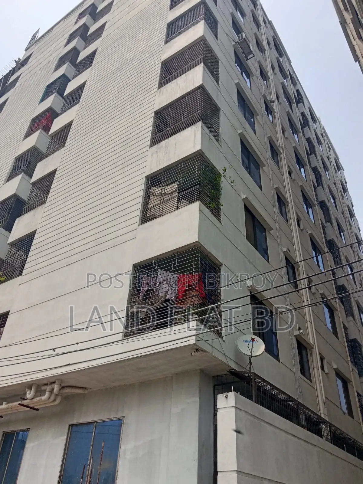 SOUTH FACING READY FLAT SALE @1265 SFT 4TH FLOOR in Dhaka