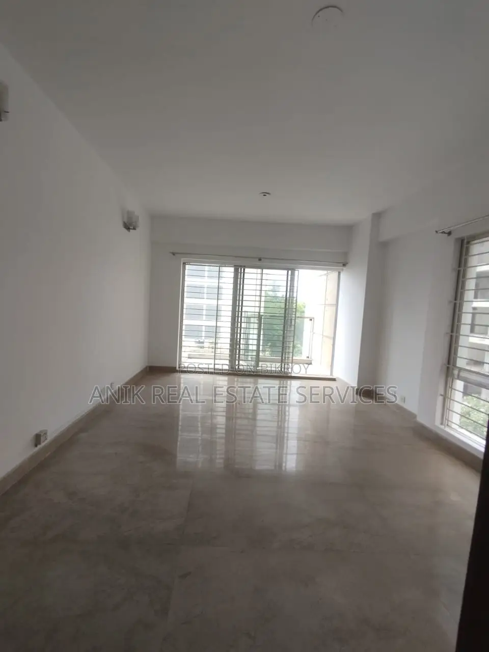 Good Quality 4000 Sft Un Farnised Flat Rent At Gulshan 2 in Gulshan