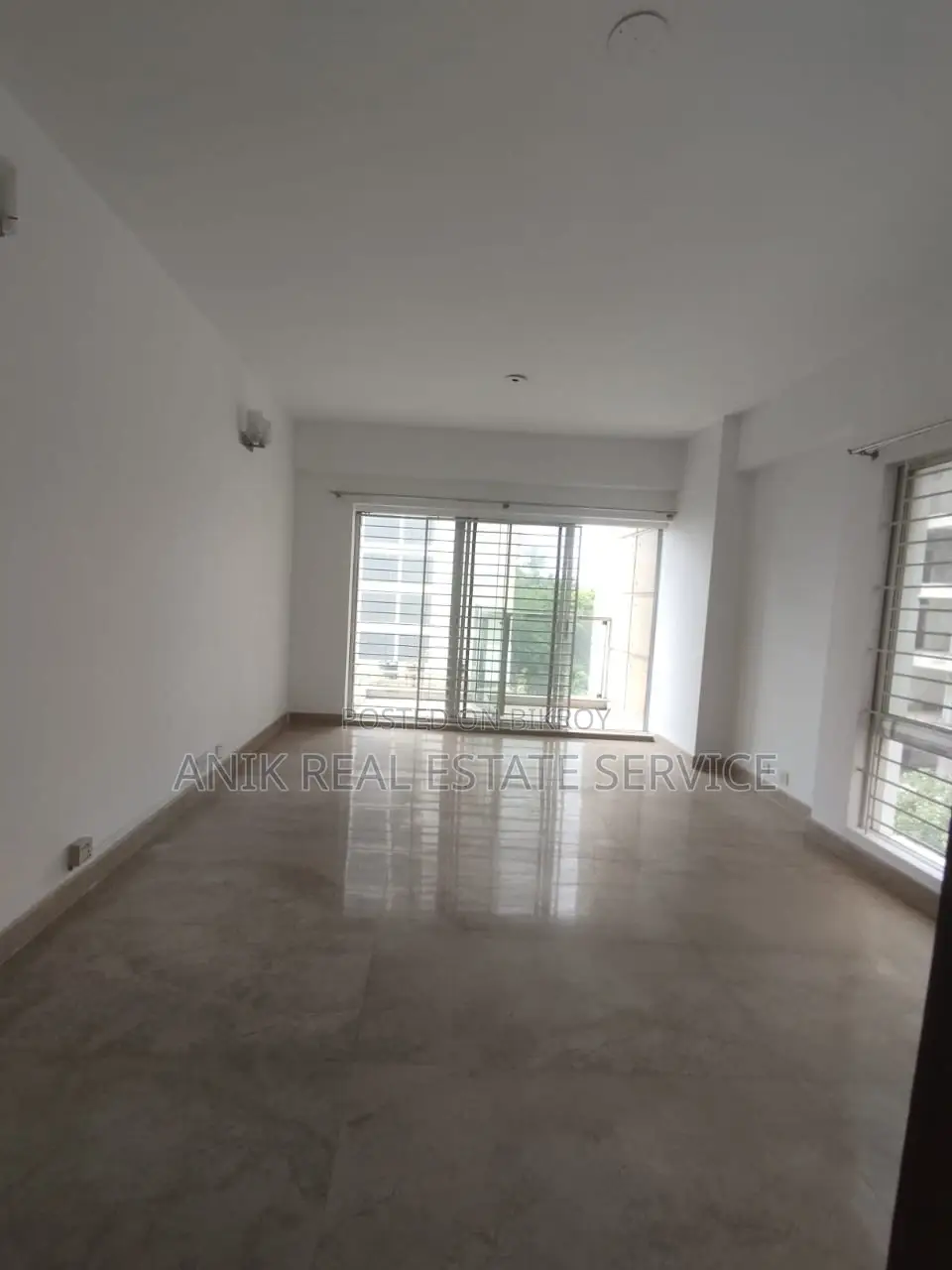 Good Quality 4000 Sft Un Farnised Flat Rent At Gulshan 2 in Gulshan