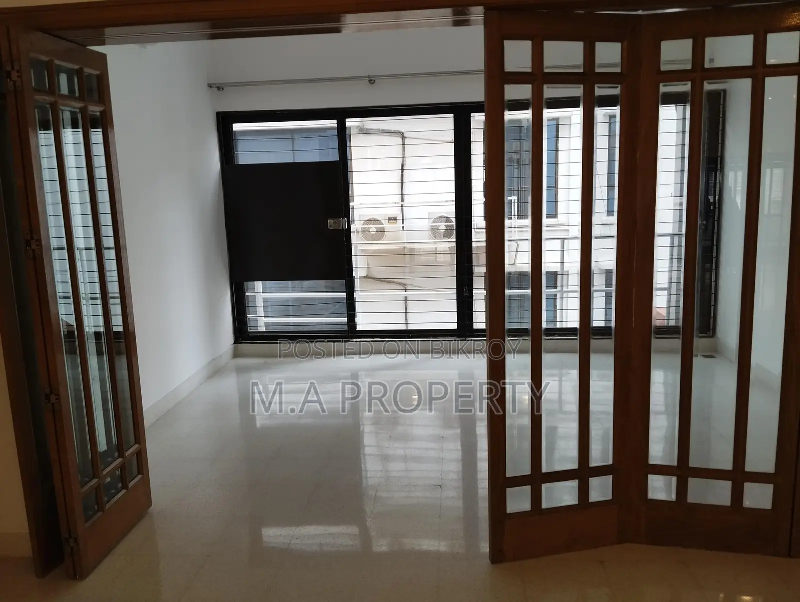Luxury Semi-Furnished 4-Bedroom Flat for Rent in Baridhara Diplomatic Zone in Baridhara