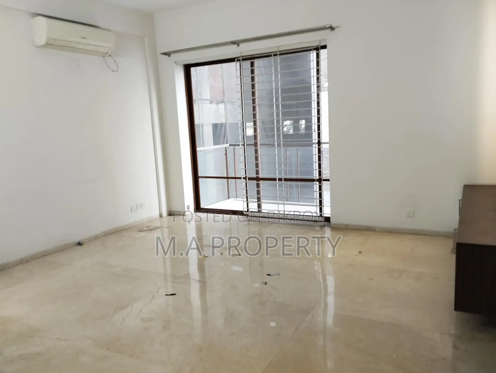 Luxury Semi-Furnished 4-Bedroom Flat for Rent in Baridhara Diplomatic Zone in Baridhara