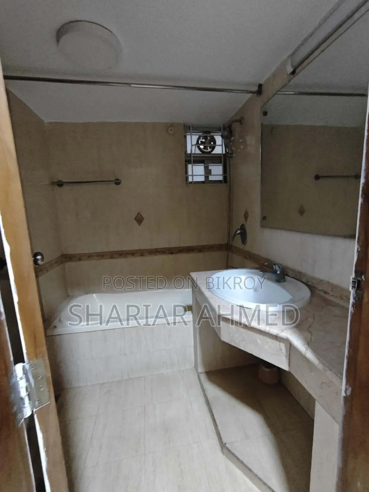 Good Quality 2800 Sqft Un-Furnished Apartment For Rent In Gulshan in Gulshan