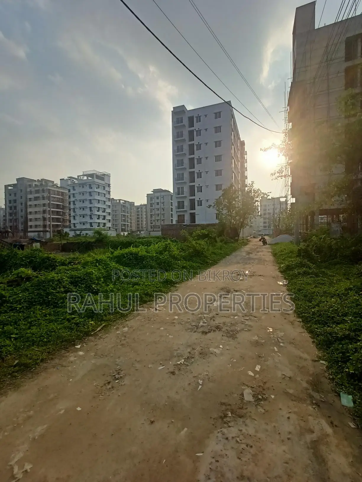 Urgent Money Needed [ M Block ] 3 Katha Plot for Sale in Bashundhara. in Basundhara