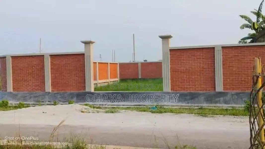 Corner Zora 6 Katha North At Sector- 9 in Purbachal