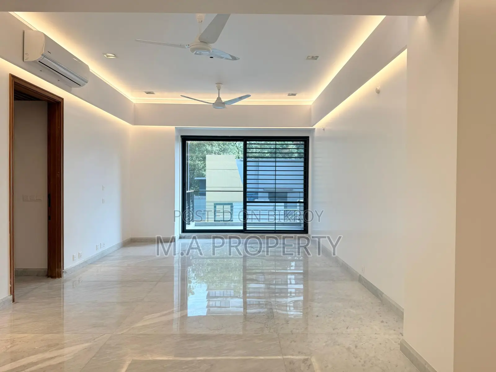 Semi-furnished apartment for rent in Gulshan in Gulshan