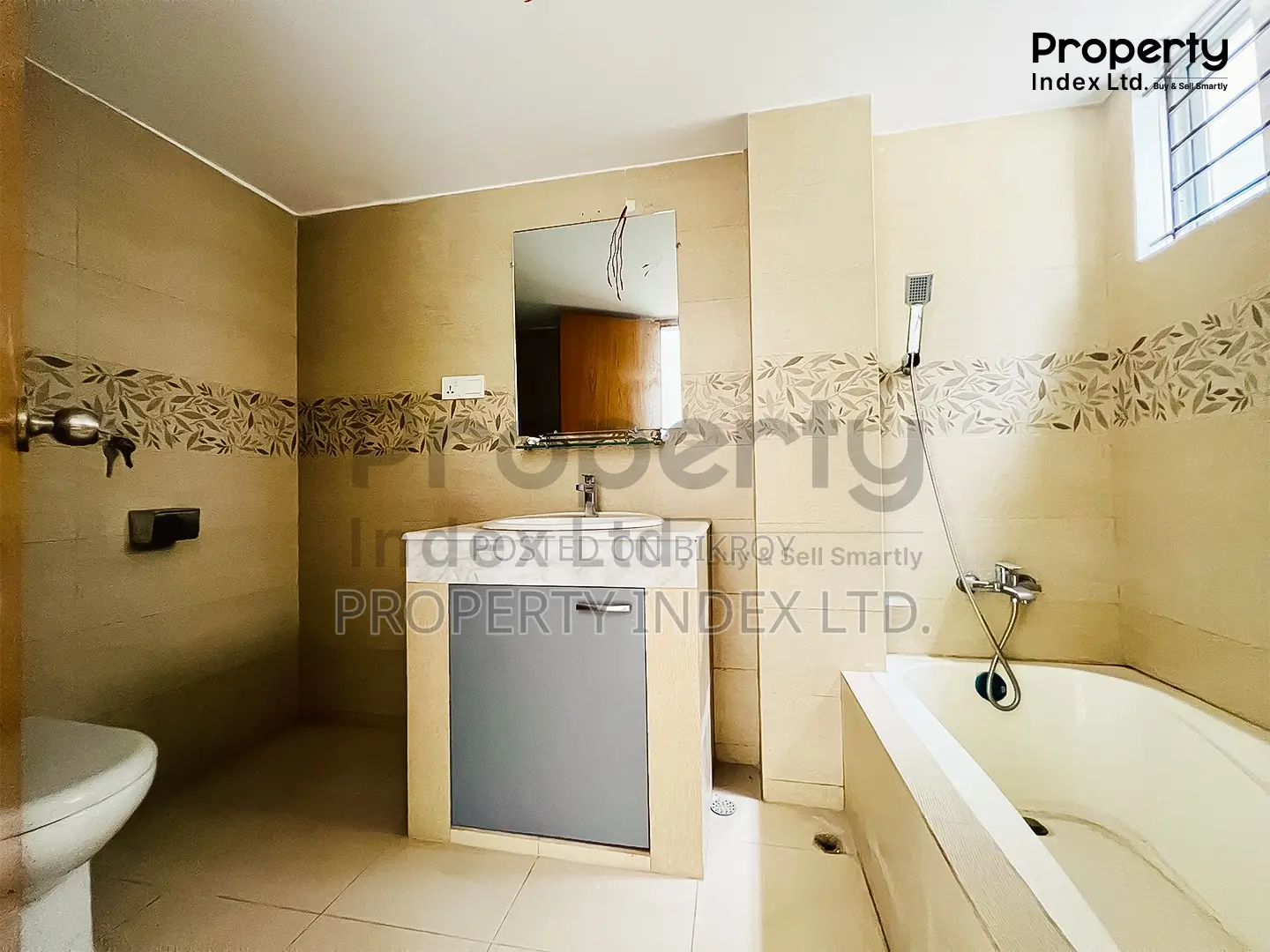 1825 sq. ft. West-facing Apartment for Sale in Uttara Sector 4 in Basundhara