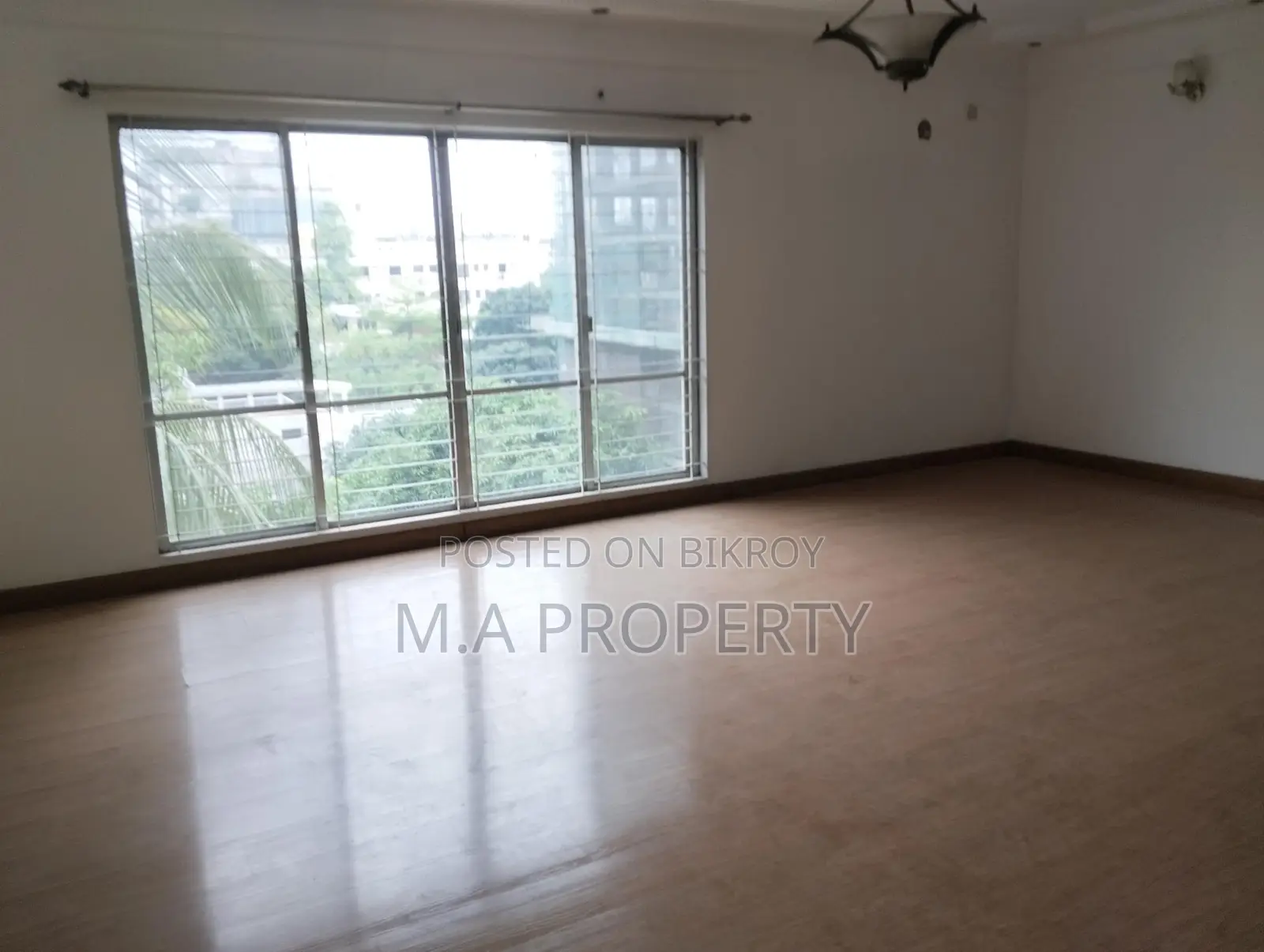 5 bed apartment for rent in gulshan north in Gulshan