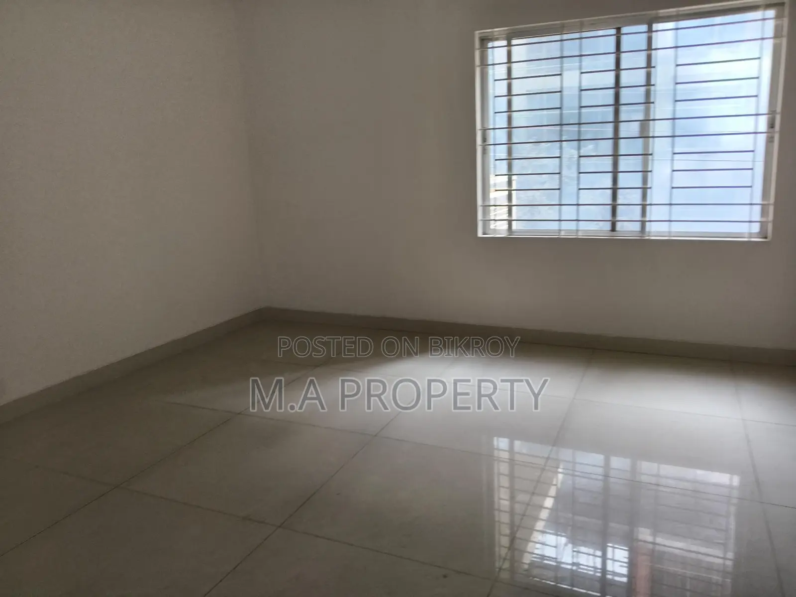 Rent Apartment 4-Bed 2-Carpark 2800sqft in Gulshan