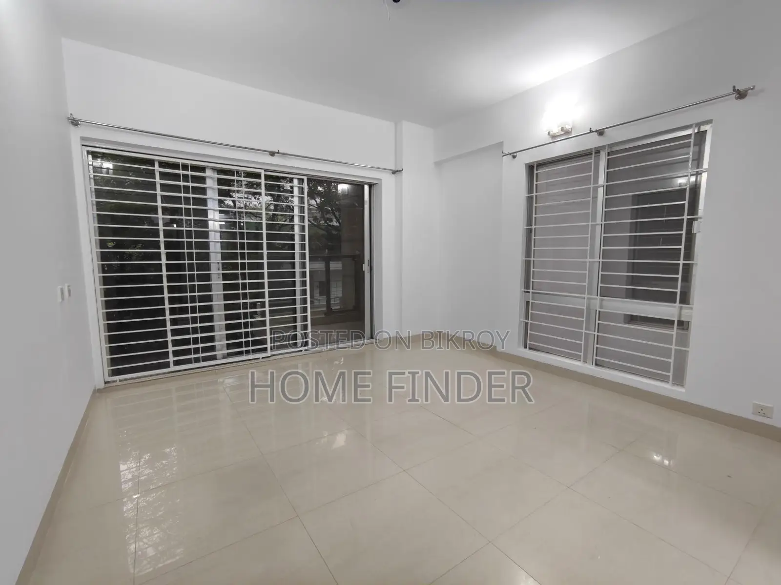2800 Sqft 3 Bed Un-Furnished Apartment For Rent In Gulshan 2 in Gulshan