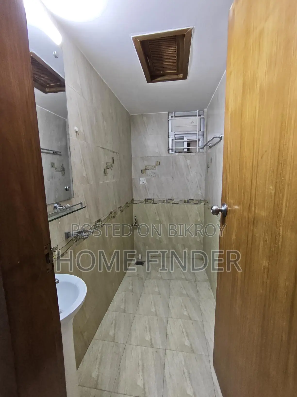 2800 Sqft 3 Bed Un-Furnished Apartment For Rent In Gulshan 2 in Gulshan
