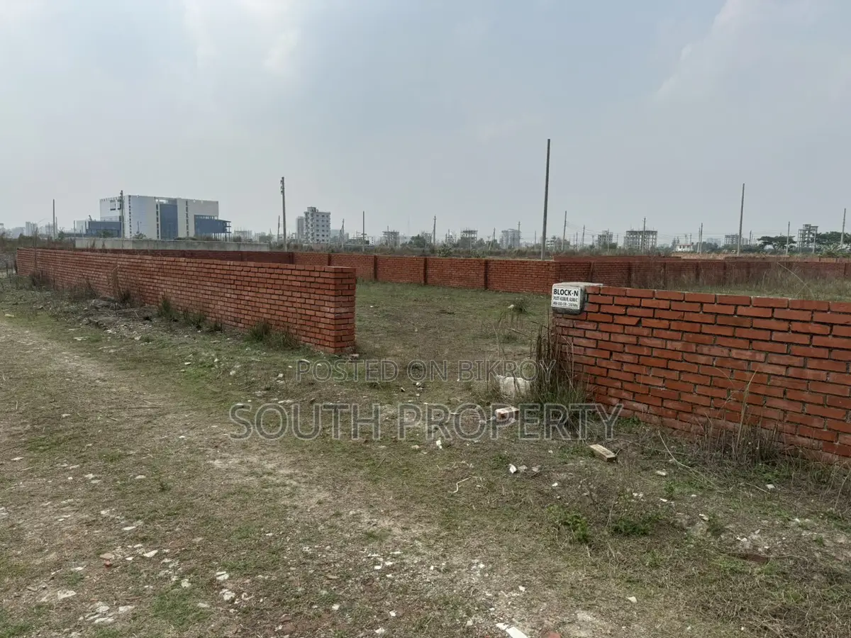 P Block 4 Katha South Face Plot Sale@Basundhara in Basundhara