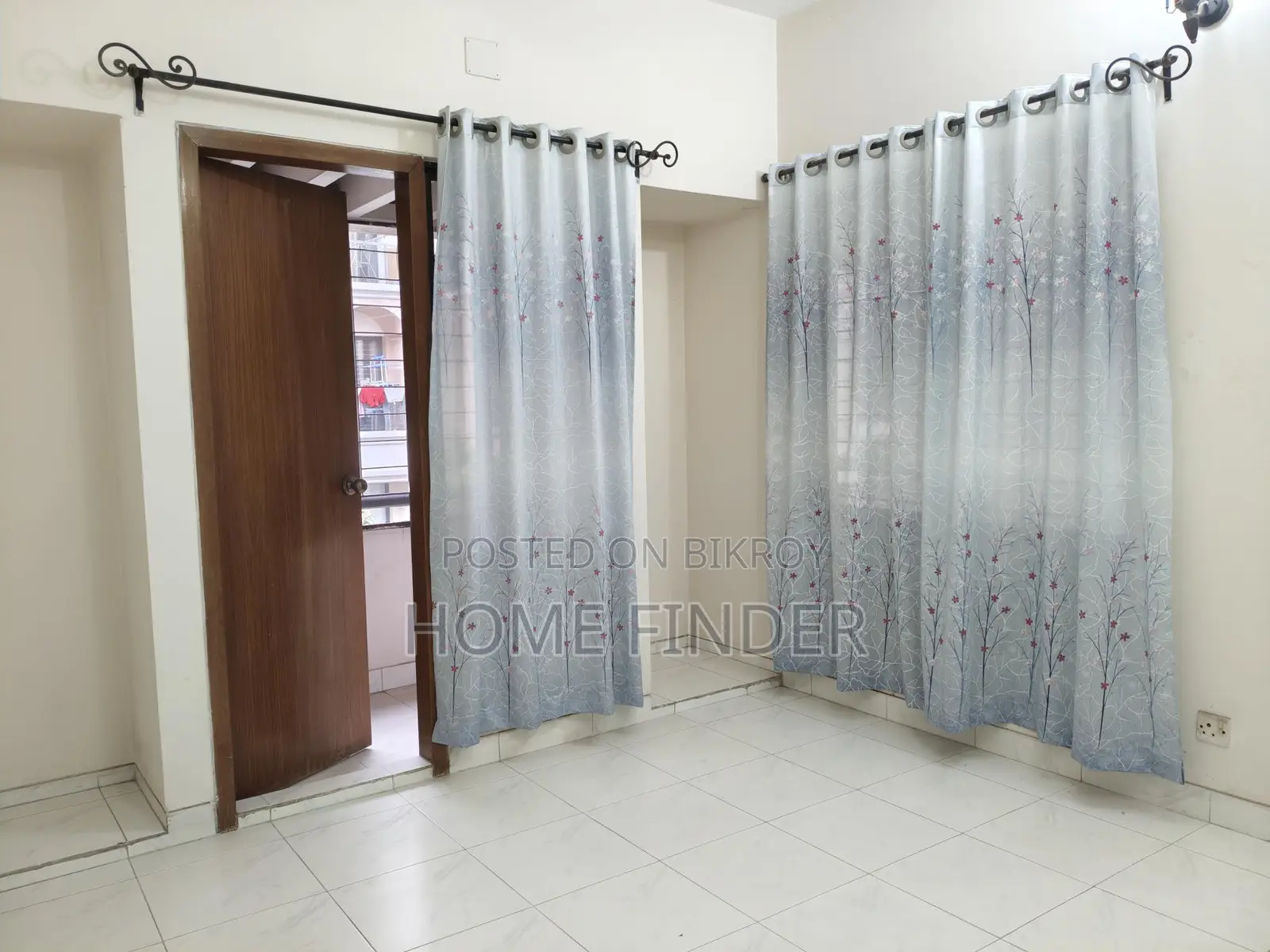 2000 Sqft 3 Bed Un-Furnished Apartment For Rent In Gulshan 1 in Gulshan