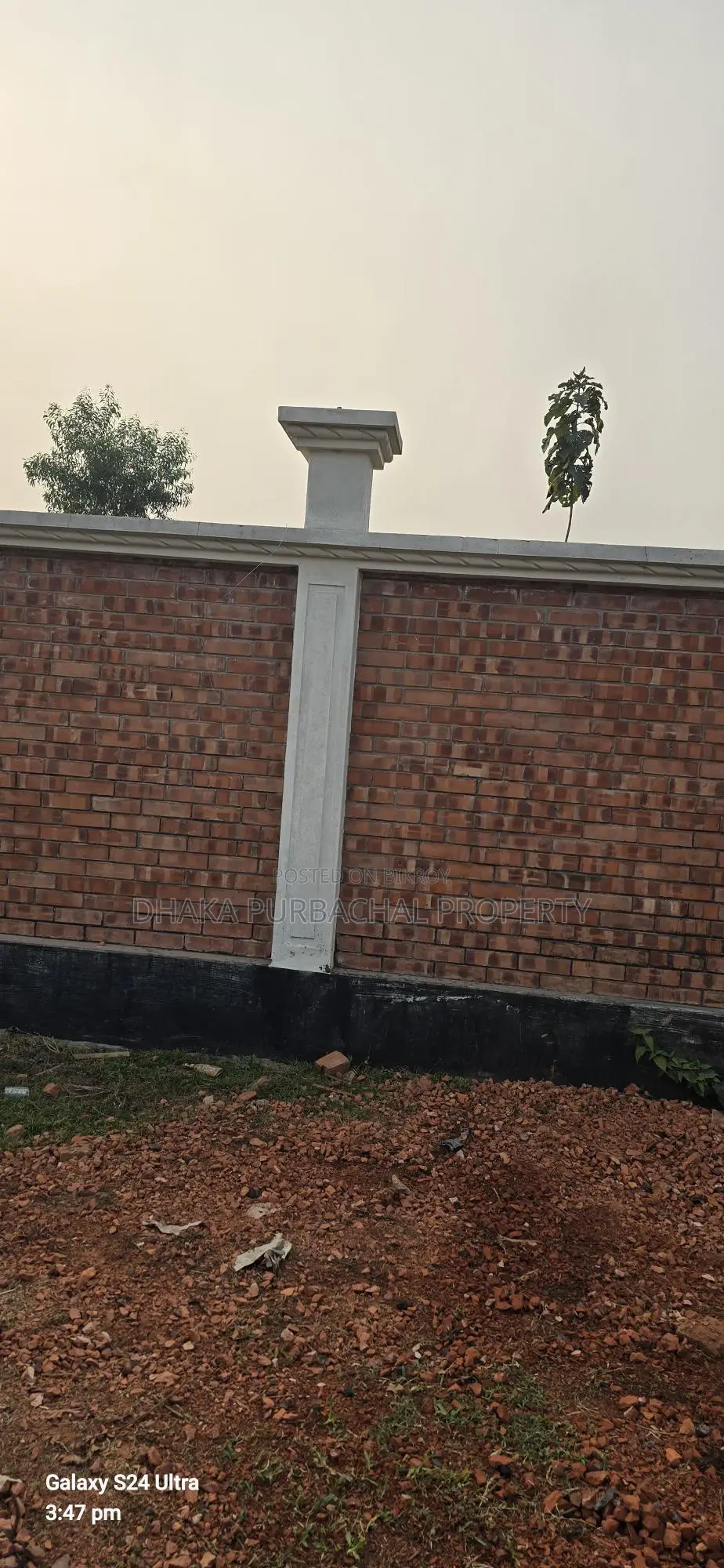 Corner 10 Katha Plot for Sale Near Lake and 75'&30' Road in Purbachal