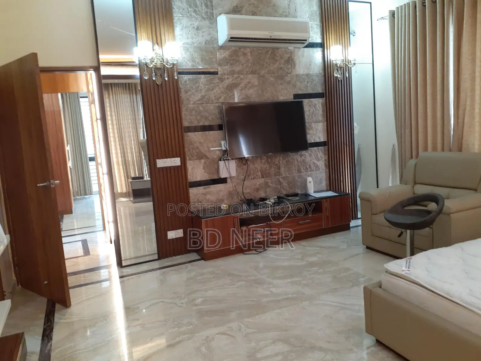 Luxurious Furnished Apt. For Rent in Gulshan-2 in Gulshan