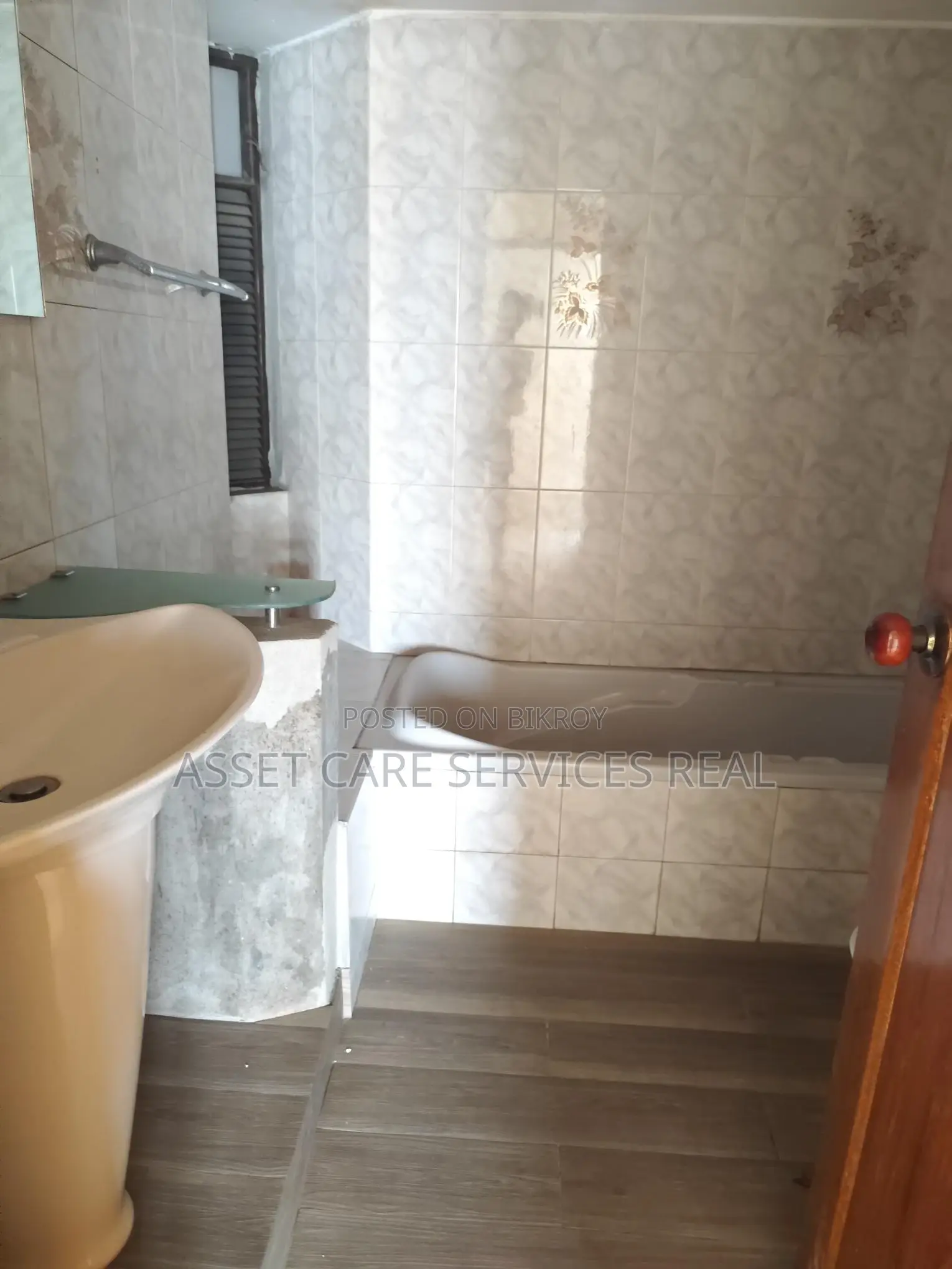 4400-Sqft Office Space Rent In Baridhara Diplomatic Zone in Baridhara