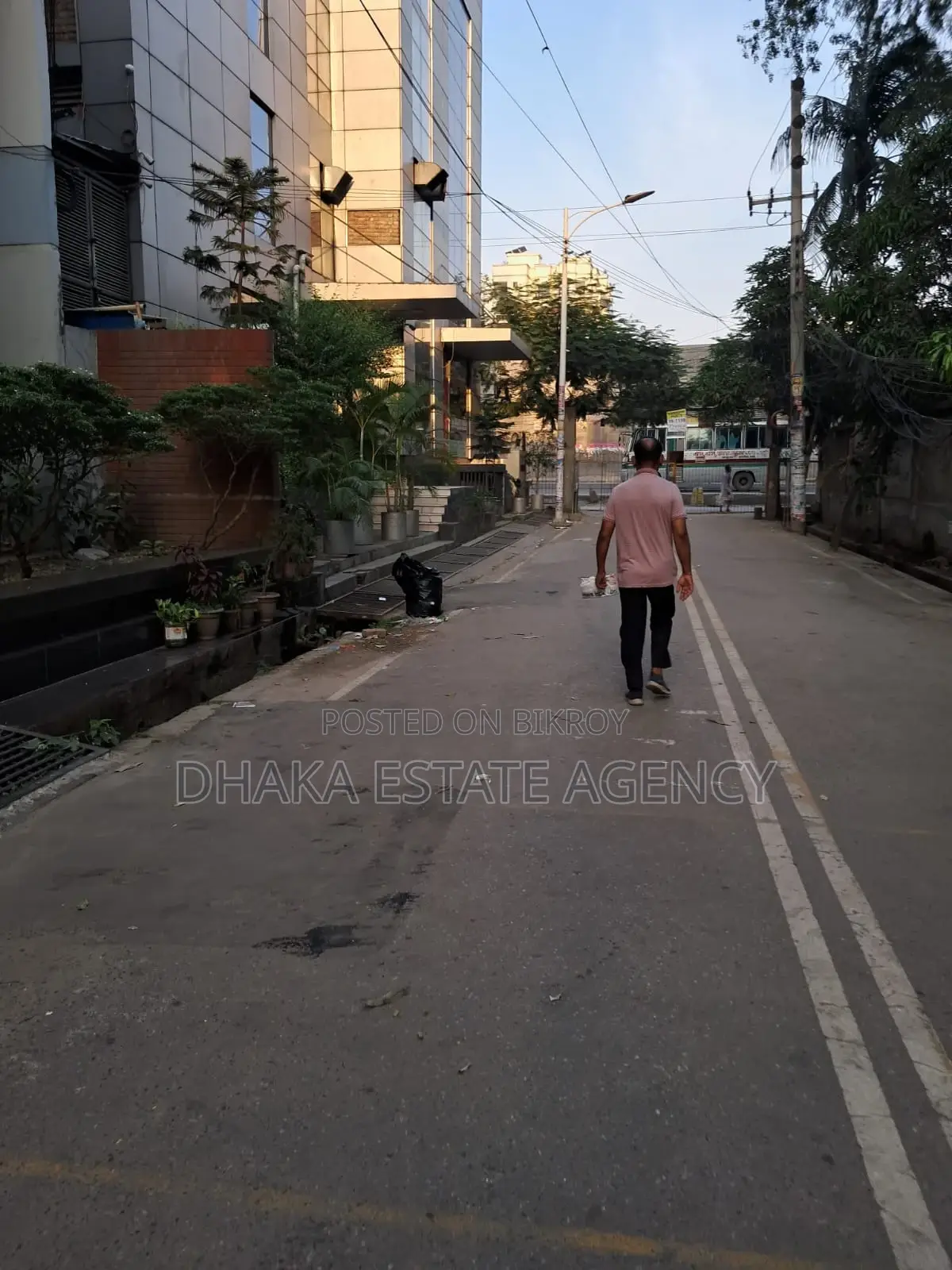 Commercial Buildings Sale Gulshan Avenue in Gulshan
