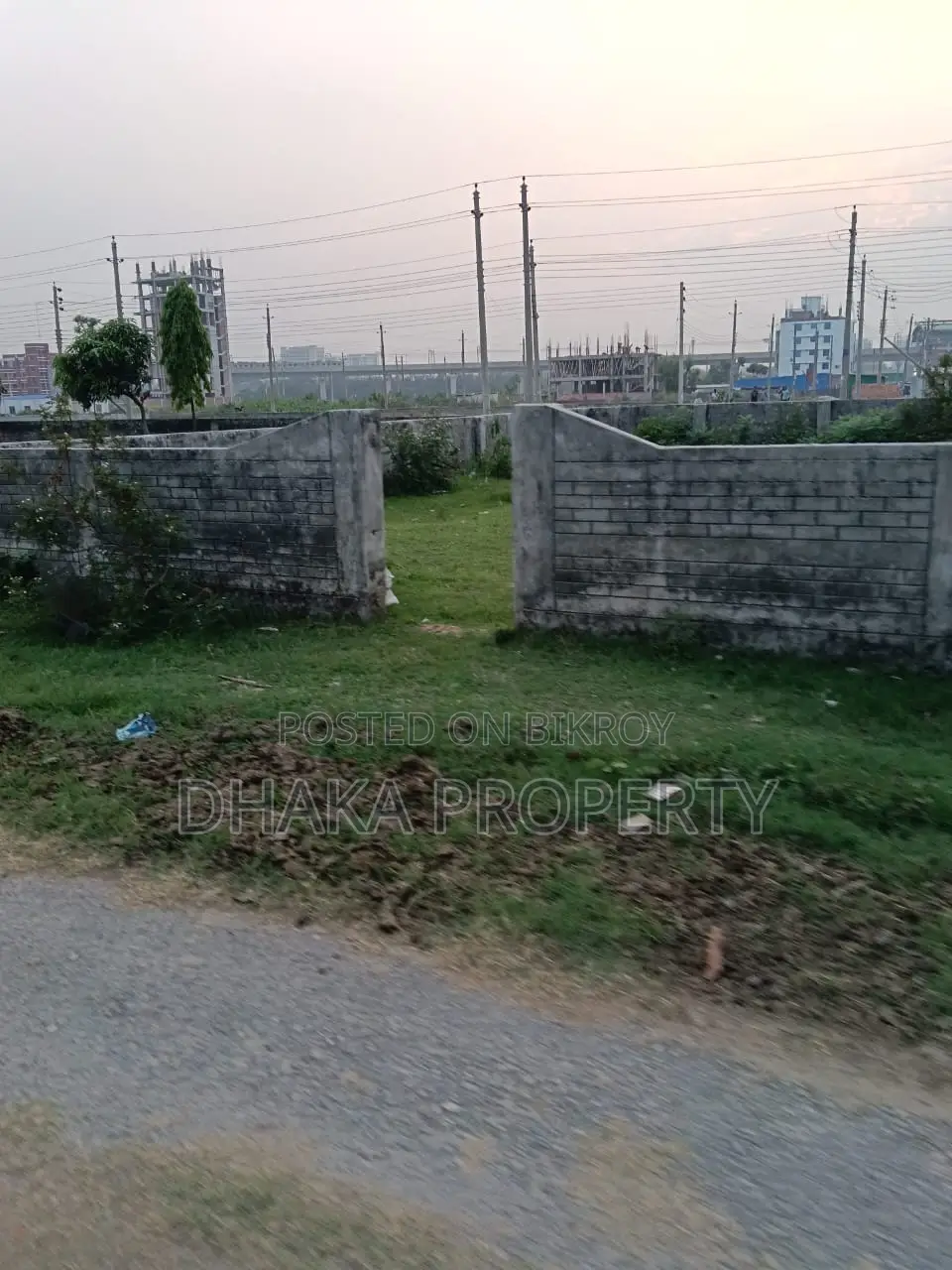 Corner 3 Katha South/East at Sector-17/D in Uttara