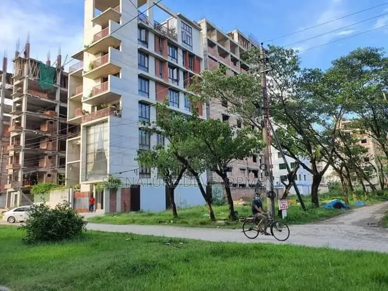 L-Block|| 3 Katha||Southfacing|| Plot for Sale In Bashundhara R/A in Basundhara