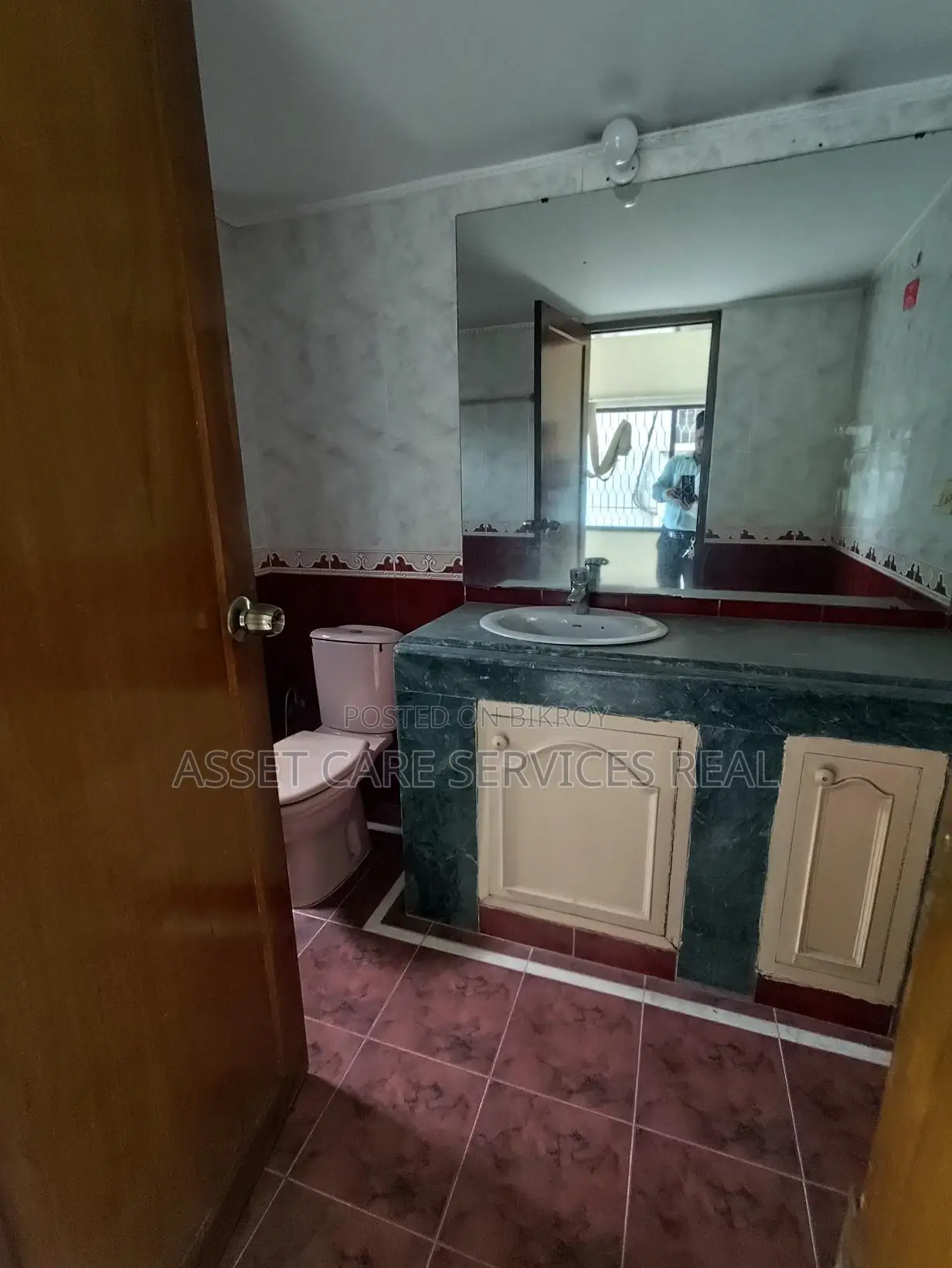 2250-Sqft Office Space for Rent in Baridhara Diplomatic Zone in Baridhara