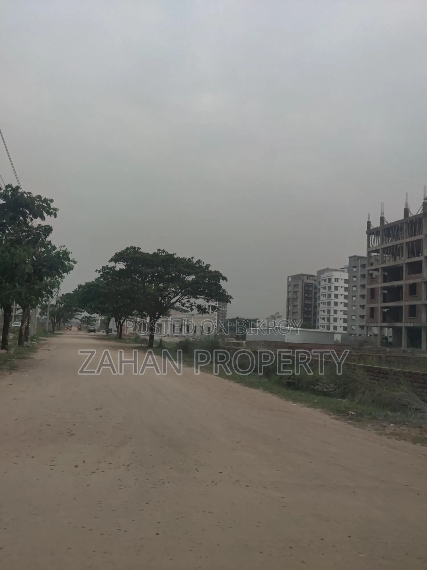 L Block 03+03= 06 Kata Plot Sell Bashundhara R/A.. in Basundhara