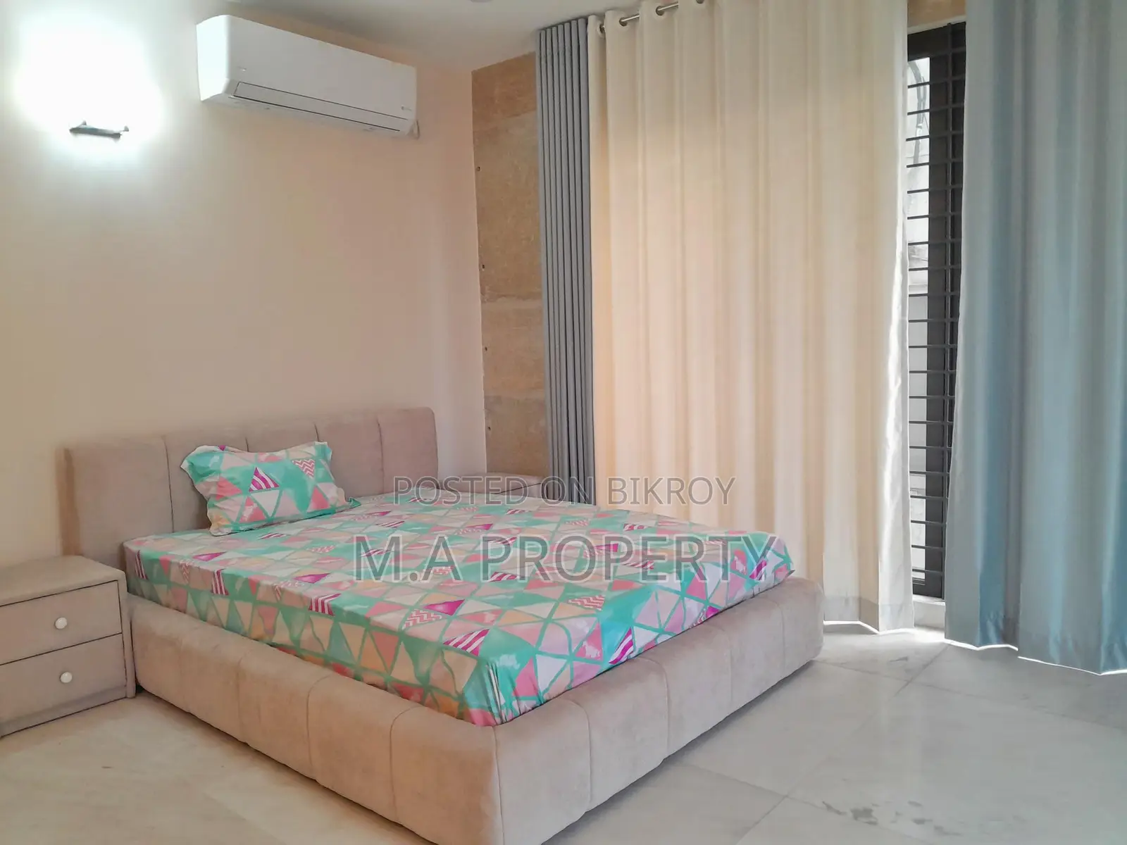 Fully furnished flat rent in baridhara in Baridhara