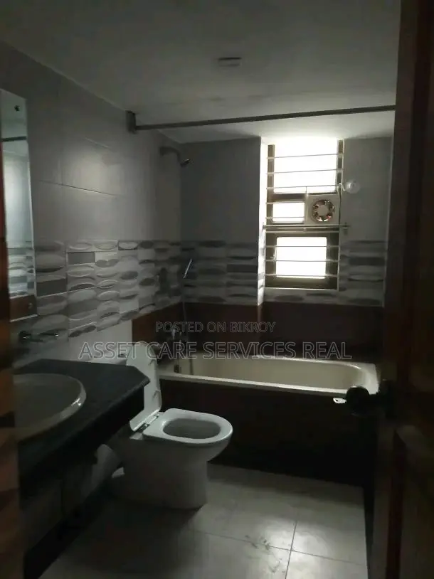 2800-Sqft Furnished Office Space Rent In Banani in Banani