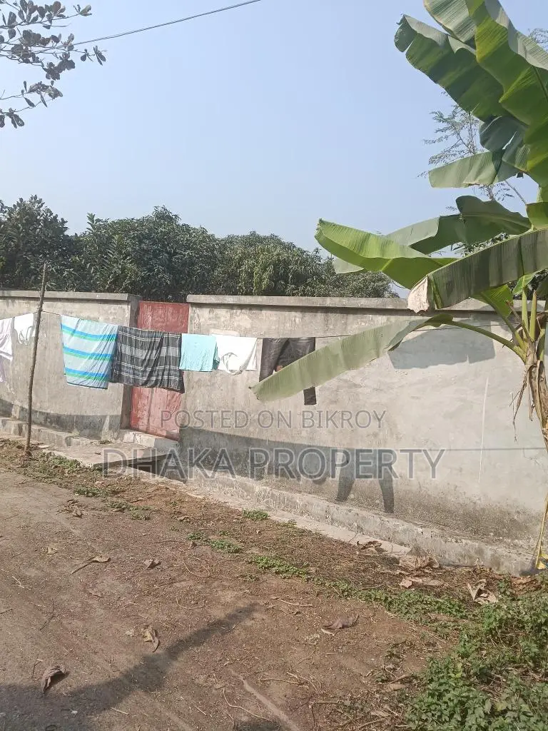 30ft Rd 3 Katha Big Lake South at Sector- 21 in Uttara