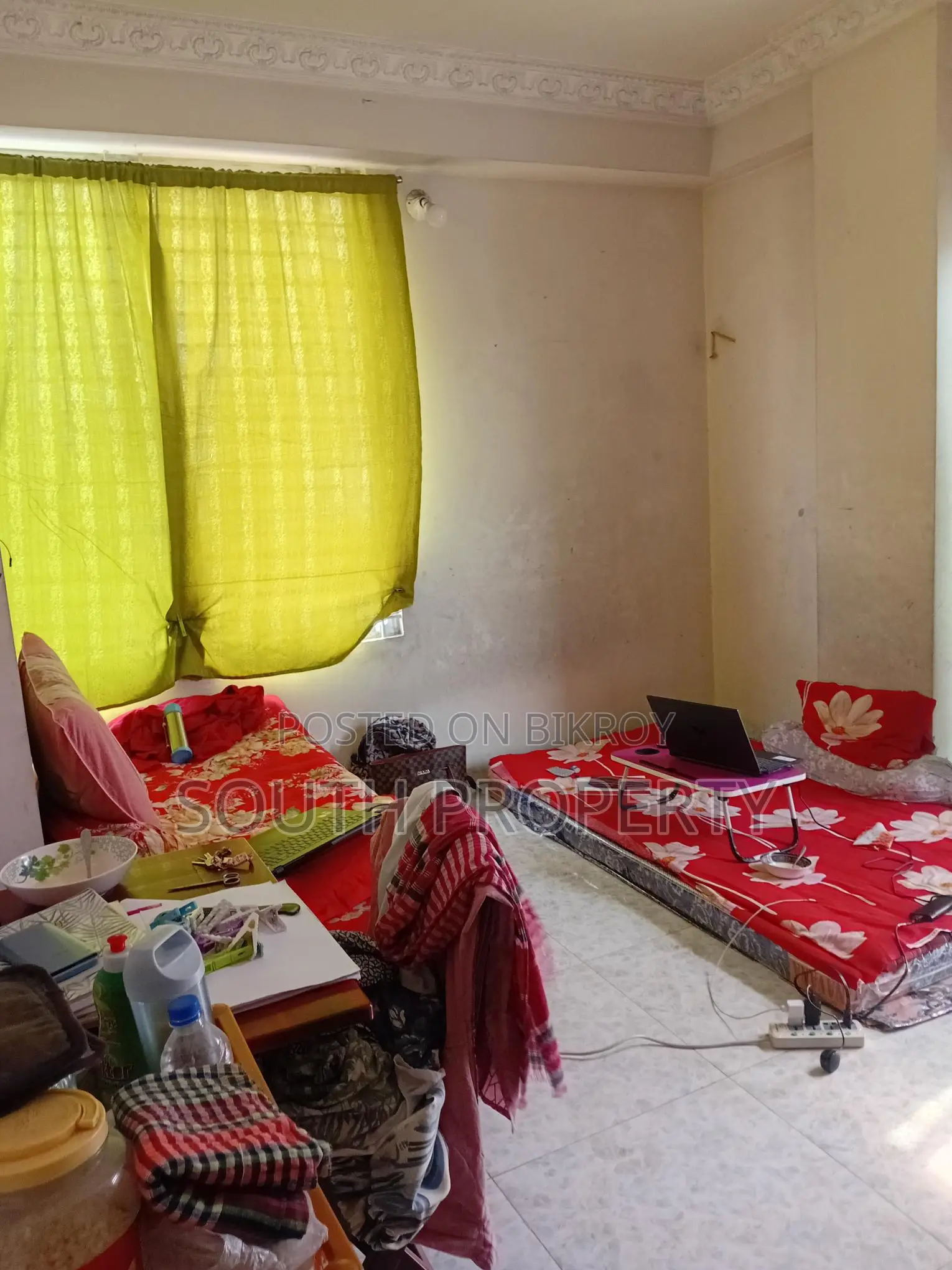 South facing Ready used 2100 sft flat for sale at Bashundhara C block. in Basundhara