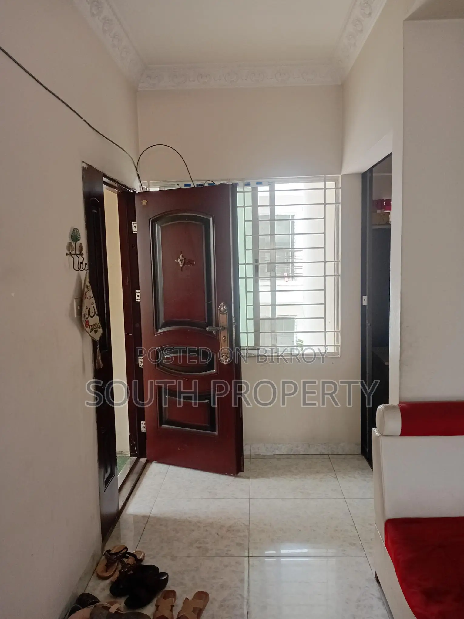 South facing Ready used 2100 sft flat for sale at Bashundhara C block. in Basundhara