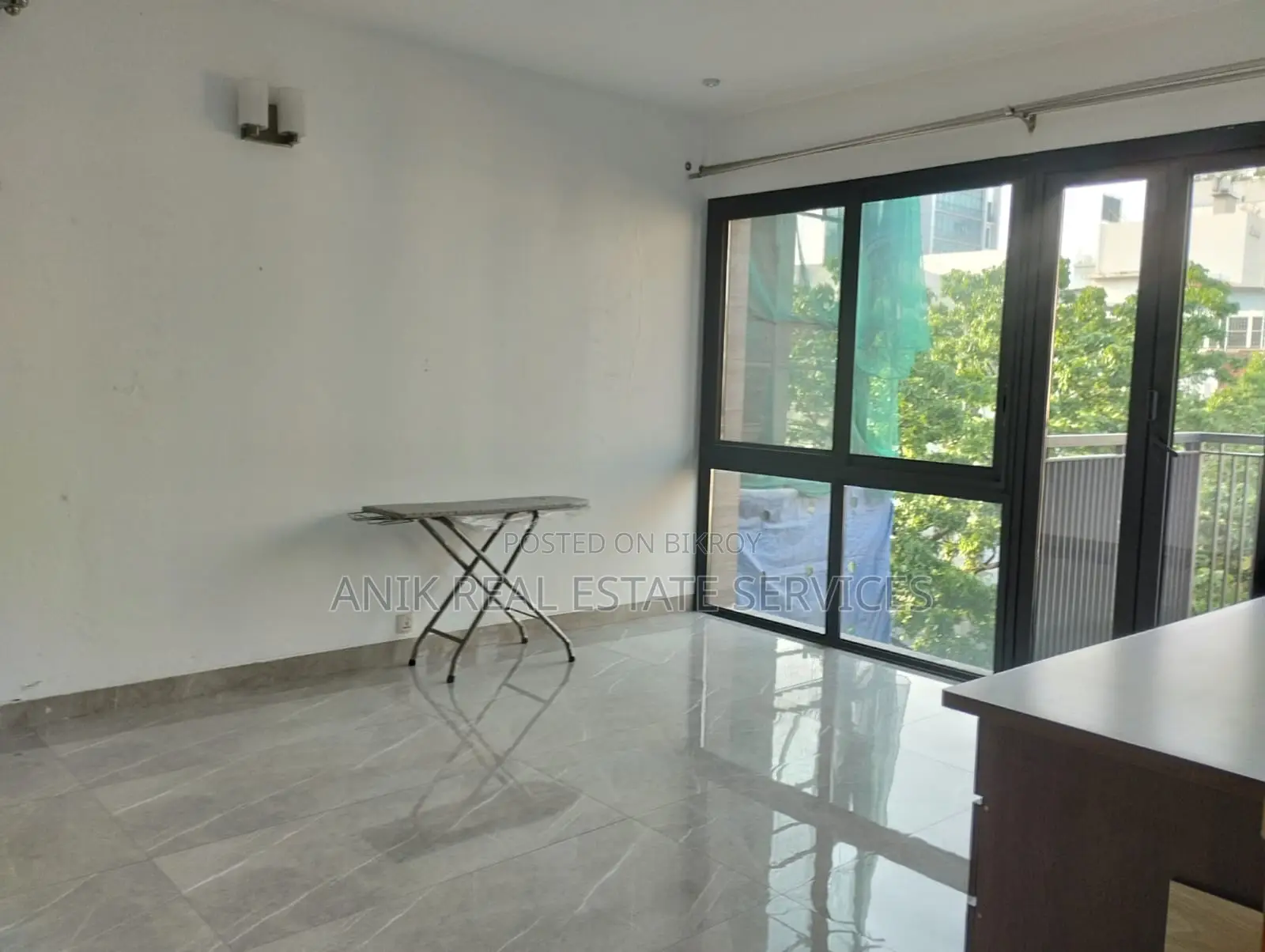 Modern 4 Bedroom Semi Farnised Flat Rent At Banani in Banani