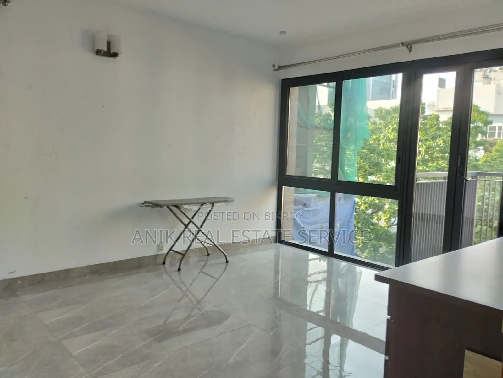 Modern 4 Bedroom Semi Farnised Flat Rent At Banani in Banani