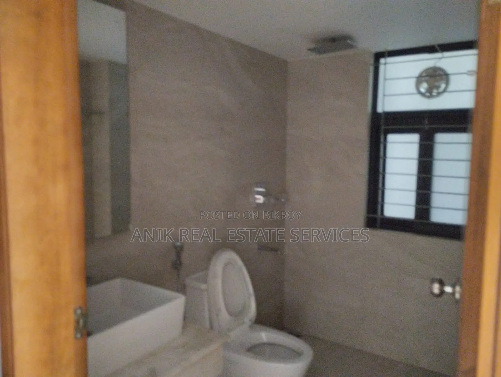 Modern 4 Bedroom Semi Farnised Flat Rent At Banani in Banani