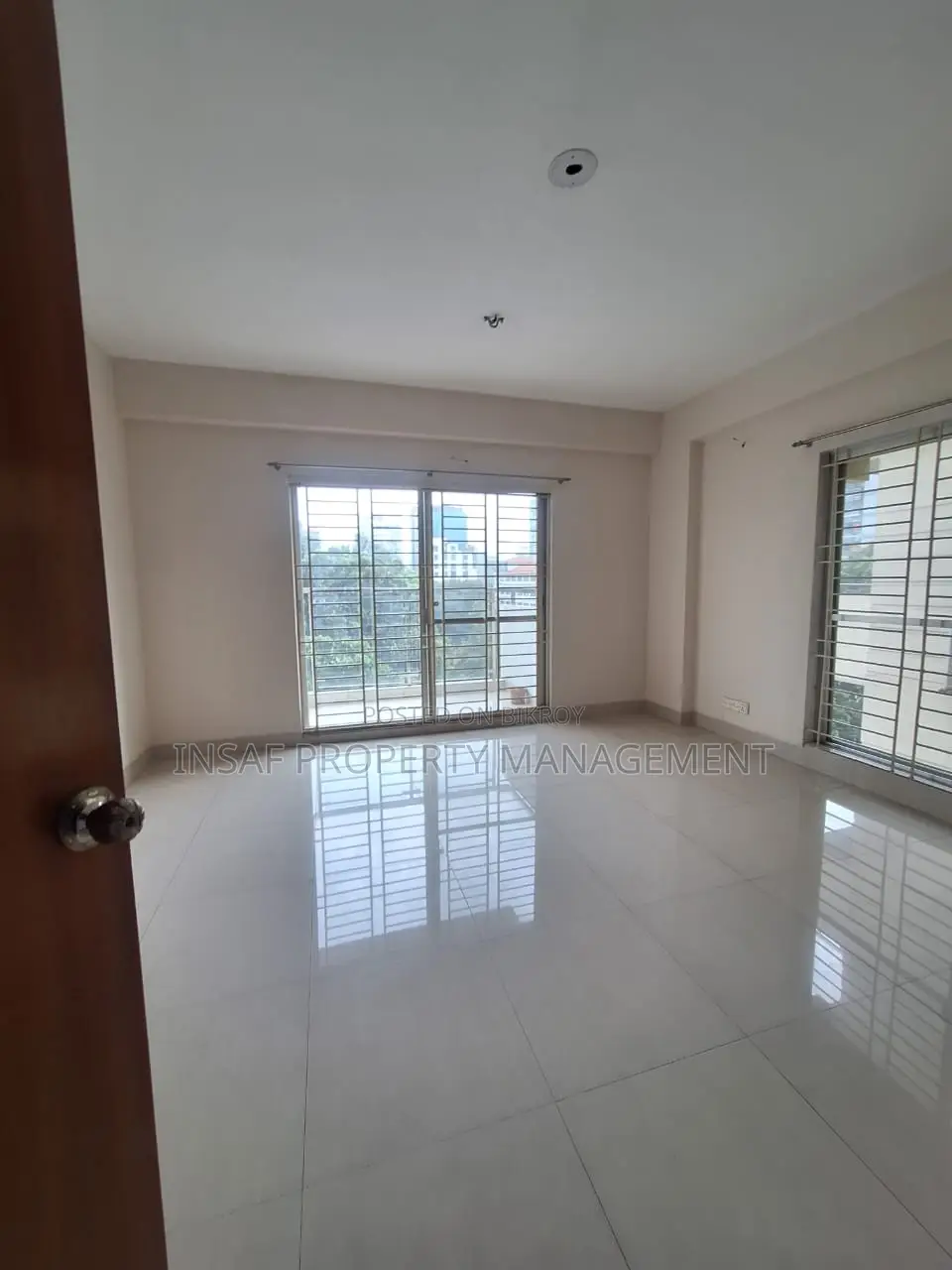 3200Sqft Nice Apartment Sale Corner Building Facing South East 4Bed 4Bath in Gulshan
