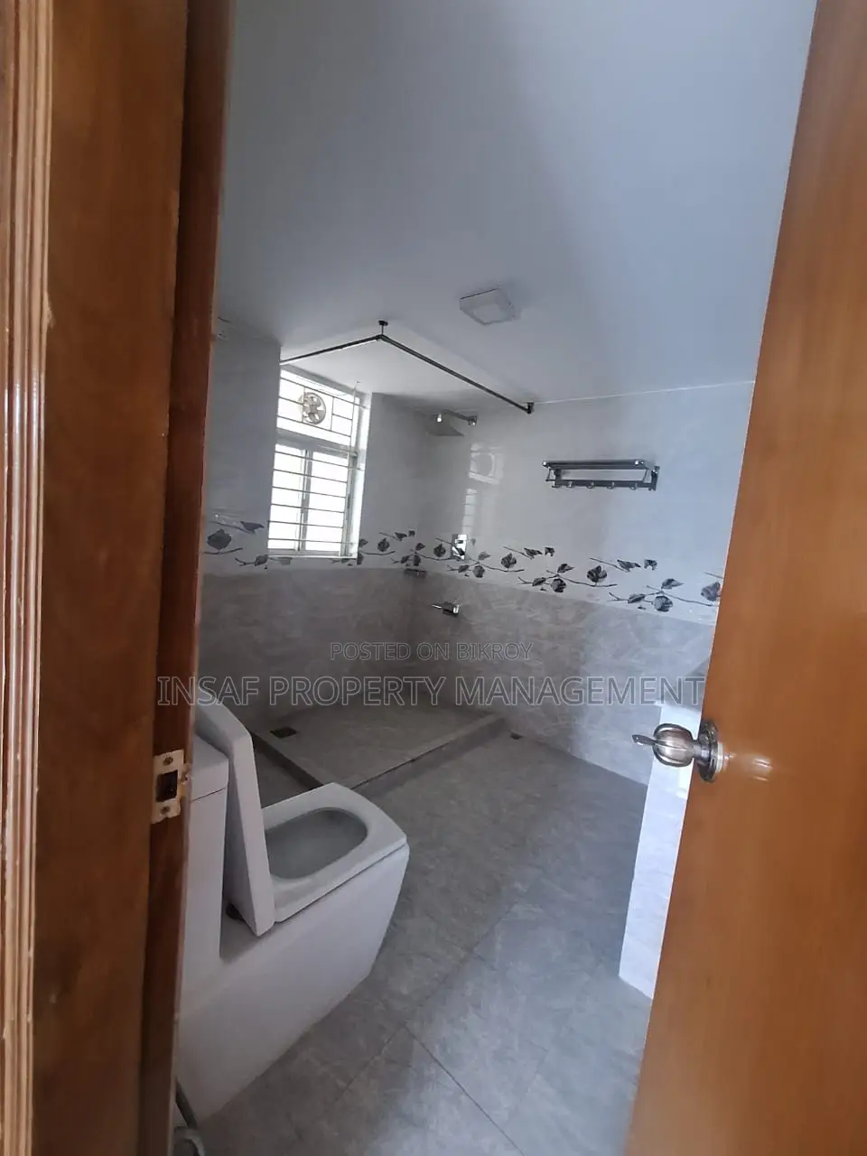 3200Sqft Nice Apartment Sale Corner Building Facing South East 4Bed 4Bath in Gulshan