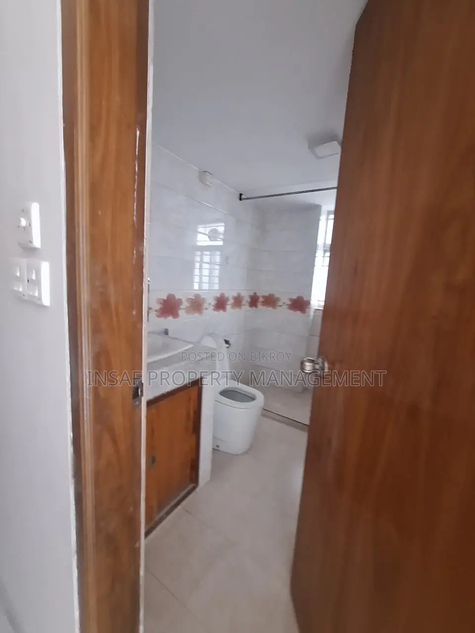 3200Sqft Nice Apartment Sale Corner Building Facing South East 4Bed 4Bath in Gulshan