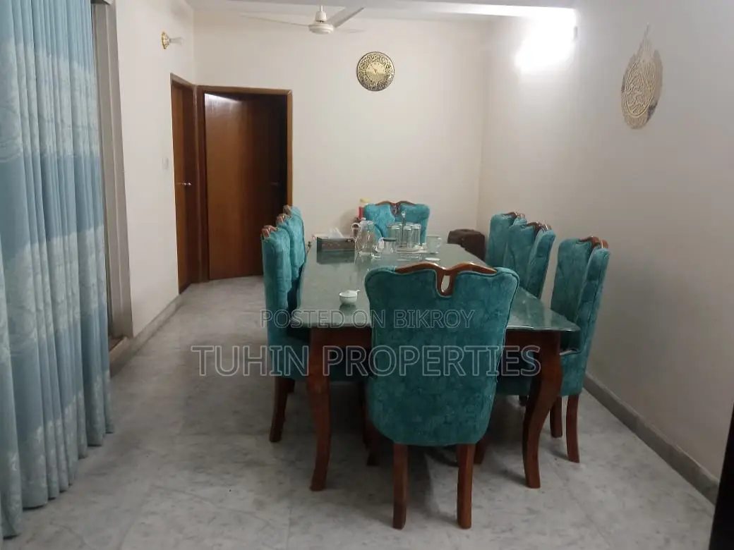 Used Ready Luxury 1800 Sft 5th Floor Flat Sale at Banani Road No. 3 in Banani