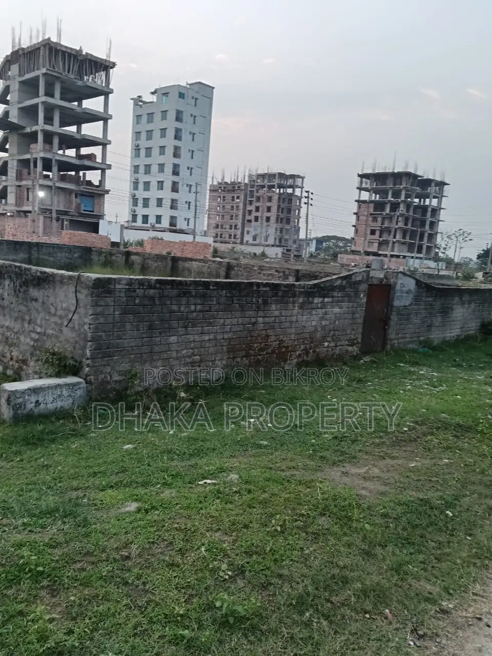 30ft Rd 6 Katha Lake West-sector-15/D in Uttara