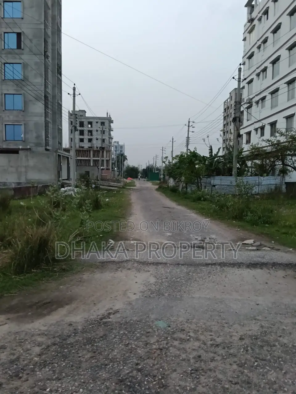 30ft Rd 6 Katha Lake West-sector-15/D in Uttara