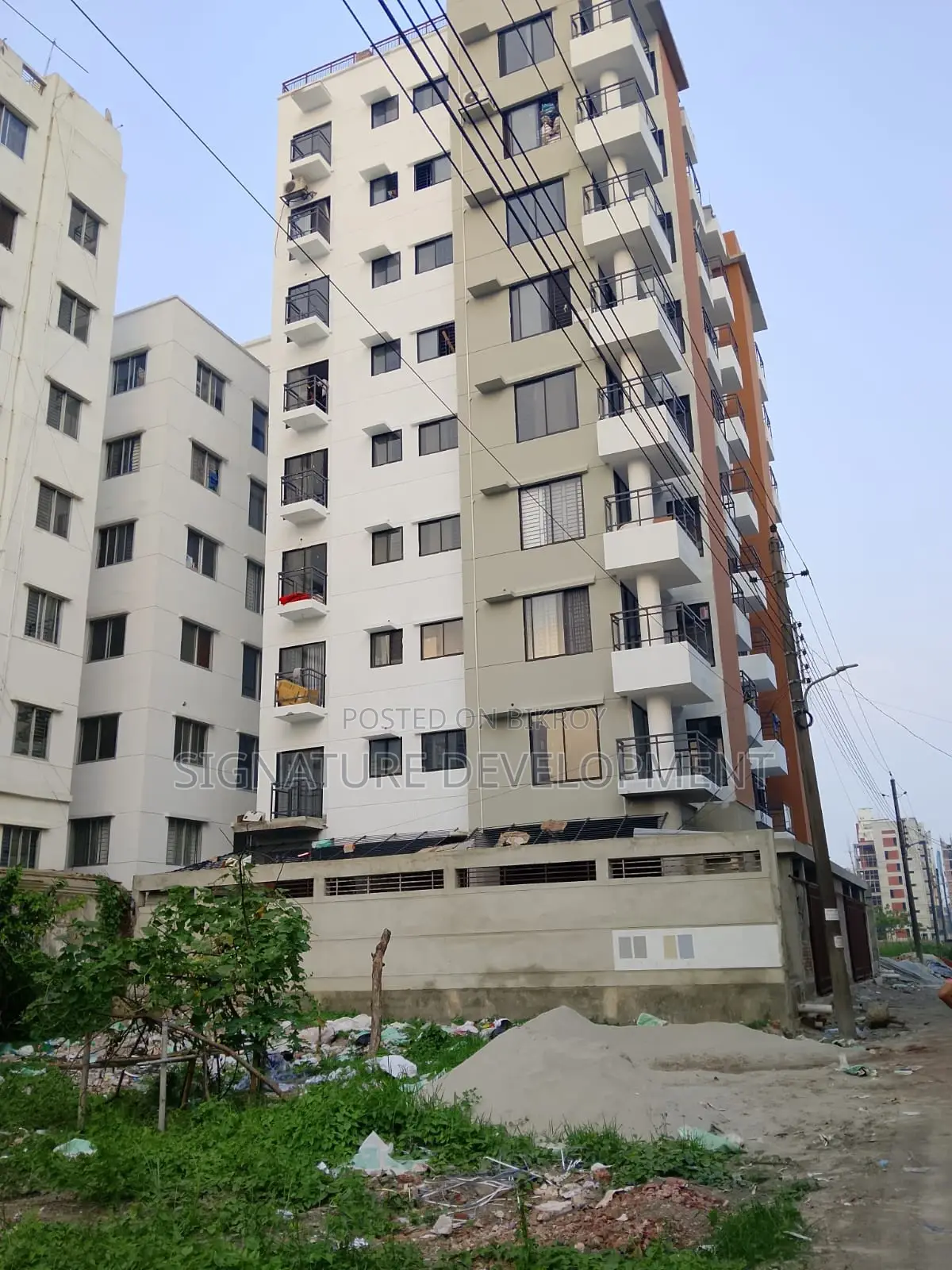 "L" Block || 3 Katha || South-facing || Plot for sale in Bashundhara R/A. in Basundhara