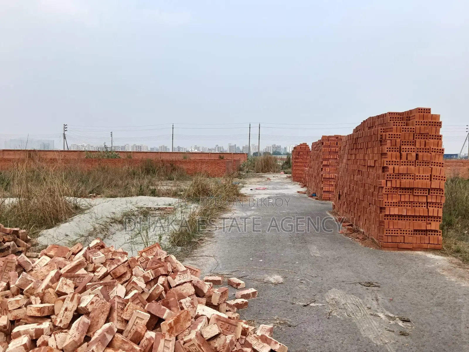 Urgent South Facing Block-P, 5 Katha Plot Sale in Basundhara