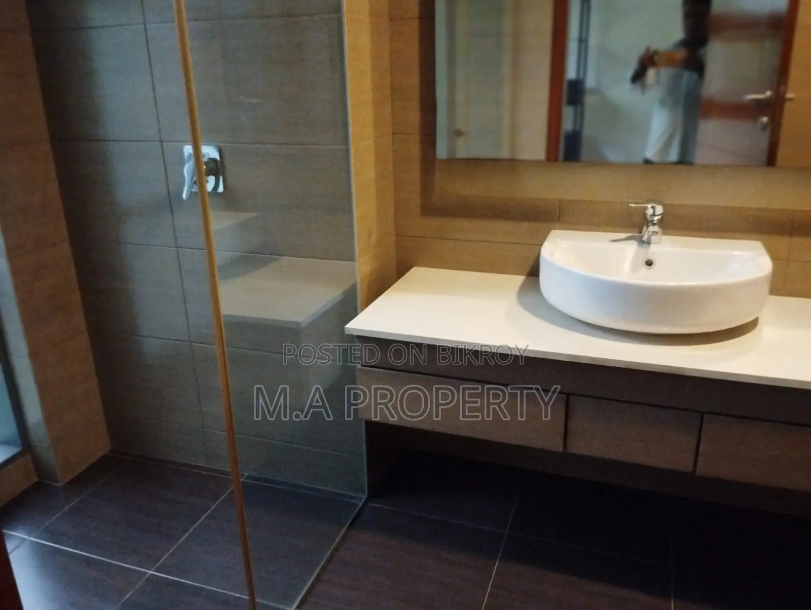 New 4-Bedroom Apartment Rent 3800sqft Gulshan-2 in Gulshan
