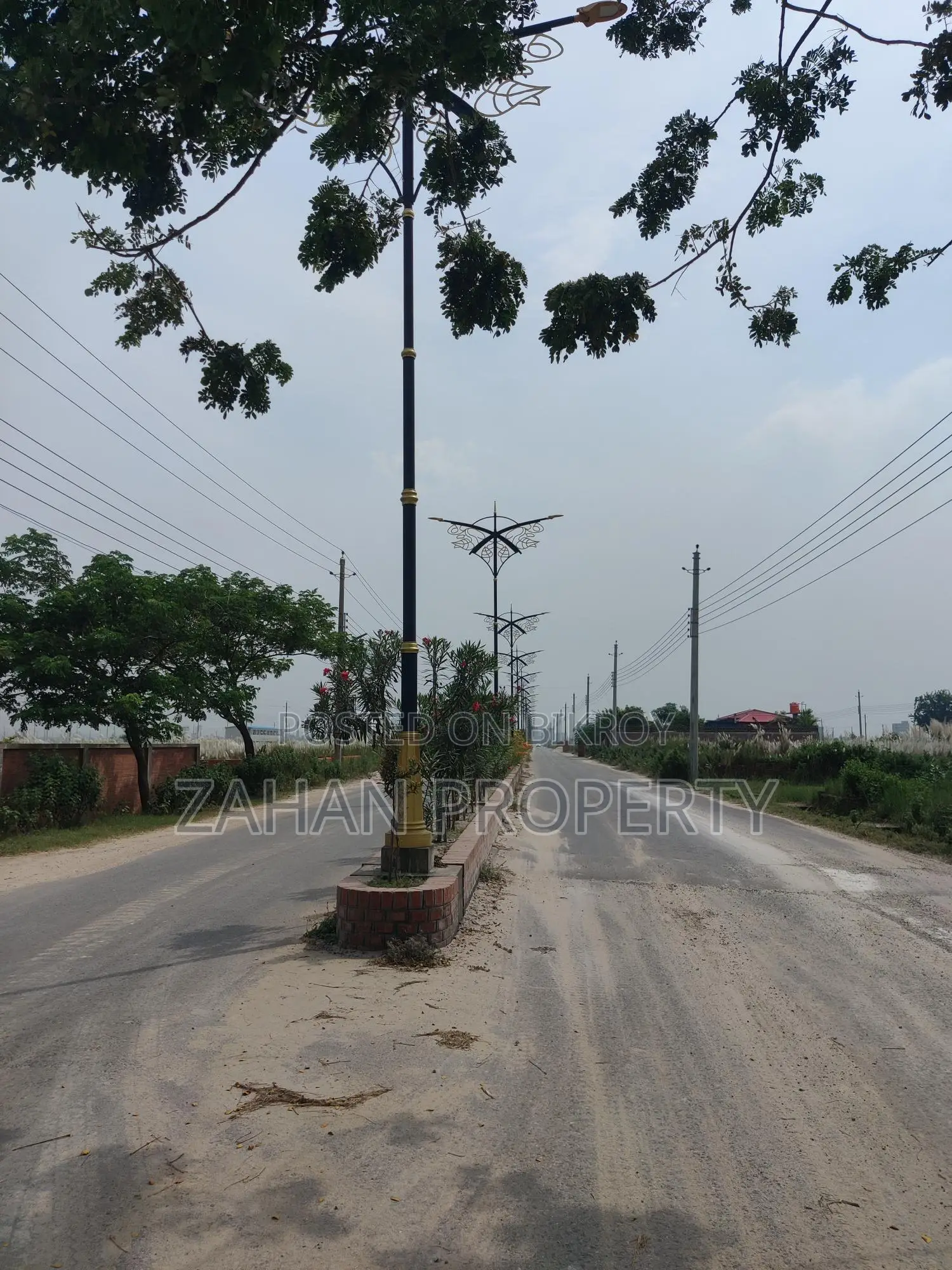 BASHUNDHARA L Block 03 katha South Face Plot Sell.. in Basundhara