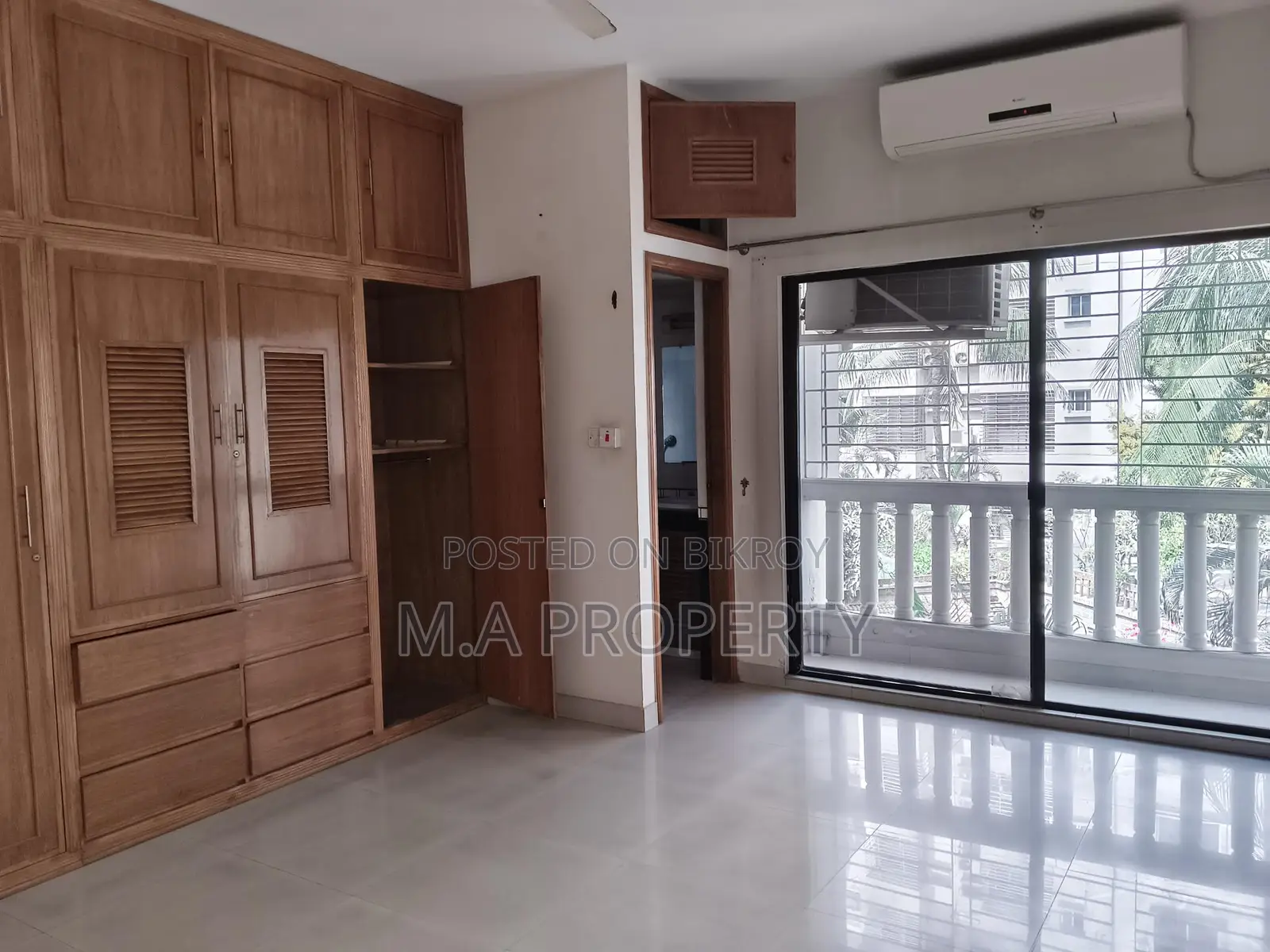 Rent Apartment 3-Bed, 2-Carpark, 3000sqft in Gulshan