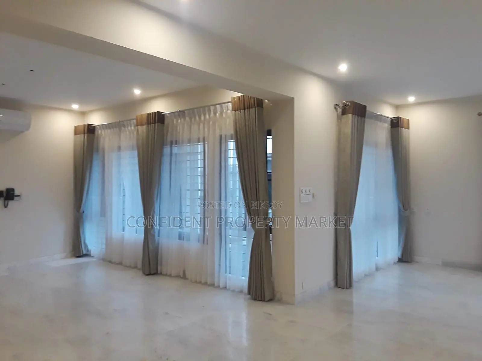 Semi Furnished Apartment For Rent in Baridhara