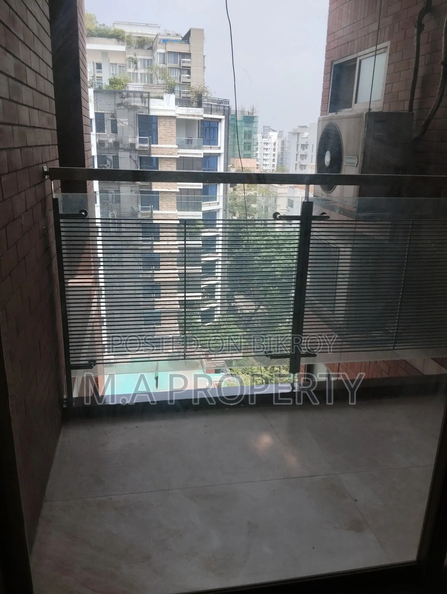Excellent Semi-Furnished 4 Bed Flat for Rent in Baridhara Diplomatic Zone in Baridhara