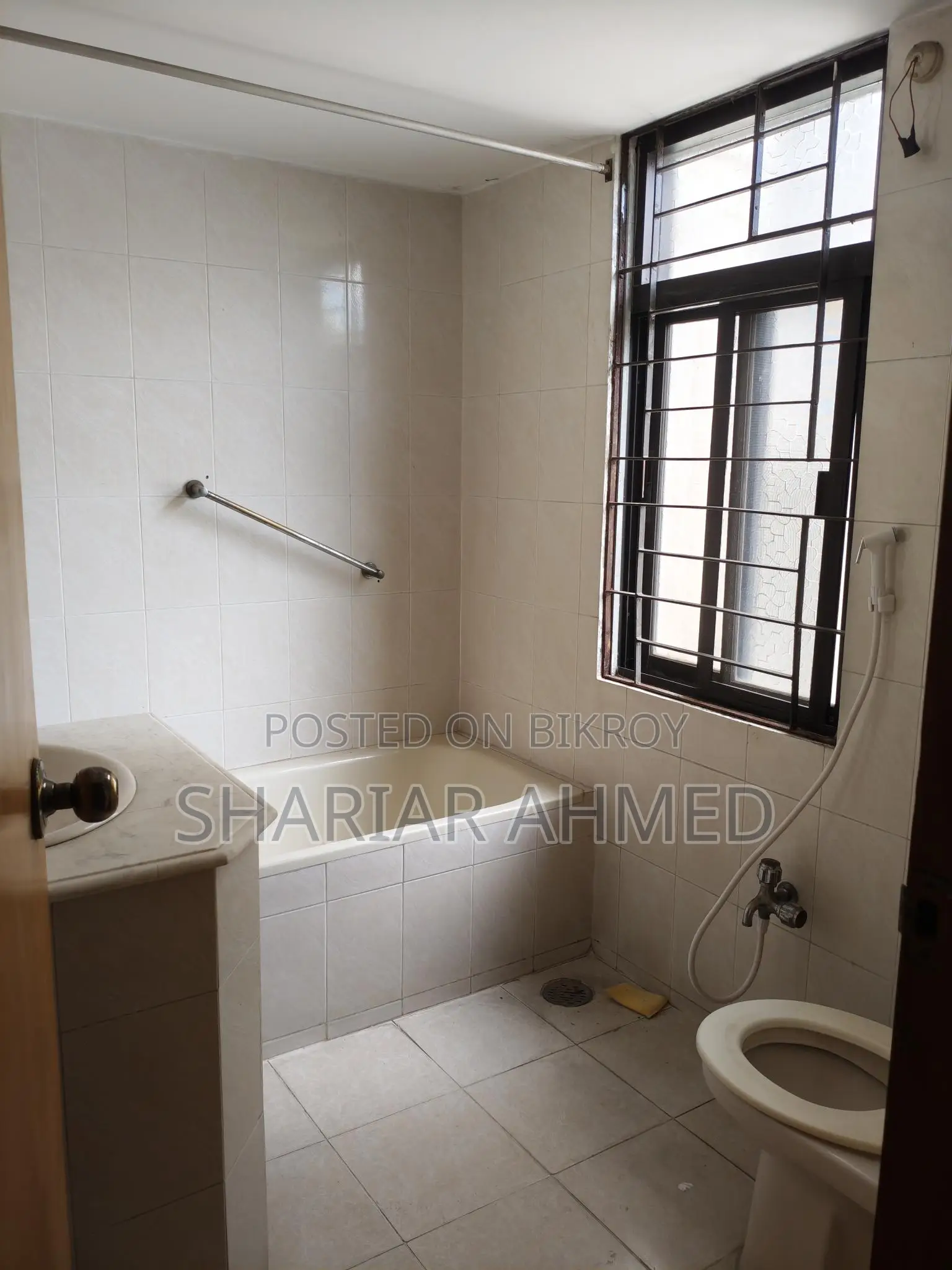 2000 Sqft 3 Bed Un-furnished Apartment For Rent In Gulshan in Gulshan