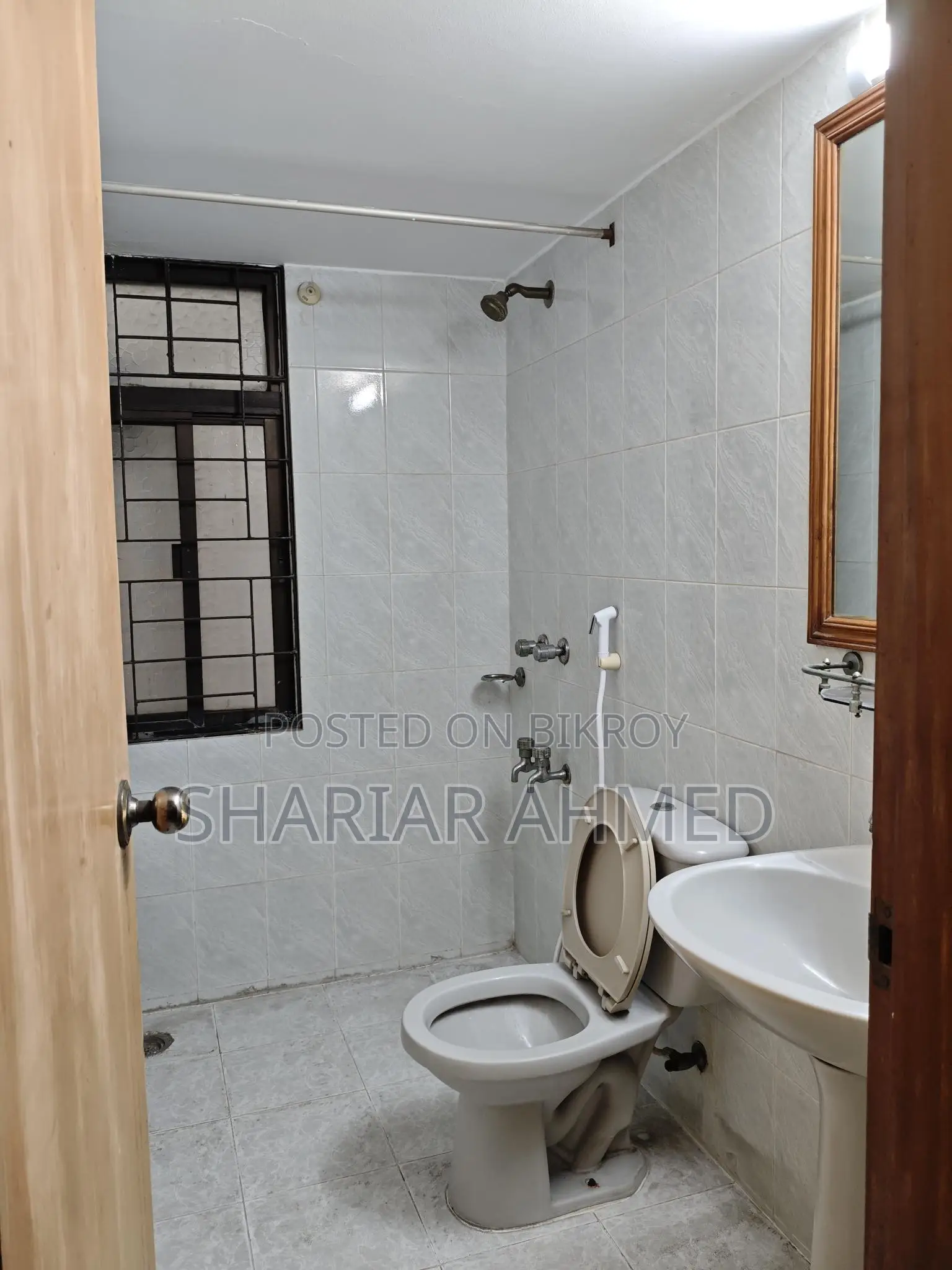 2000 Sqft 3 Bed Un-furnished Apartment For Rent In Gulshan in Gulshan