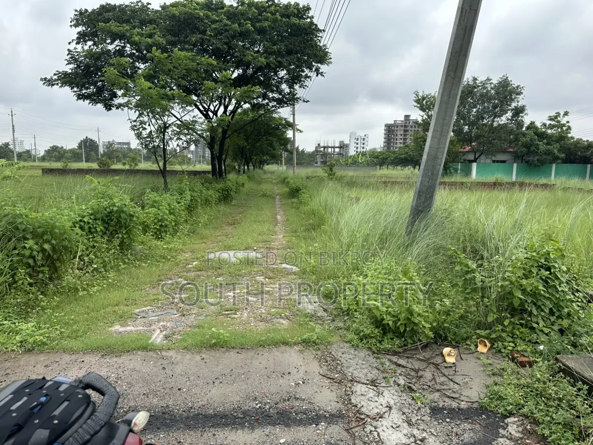 Block-N, 3-Katha, South-Face, Serial-3700, Bashundhara R/A in Basundhara