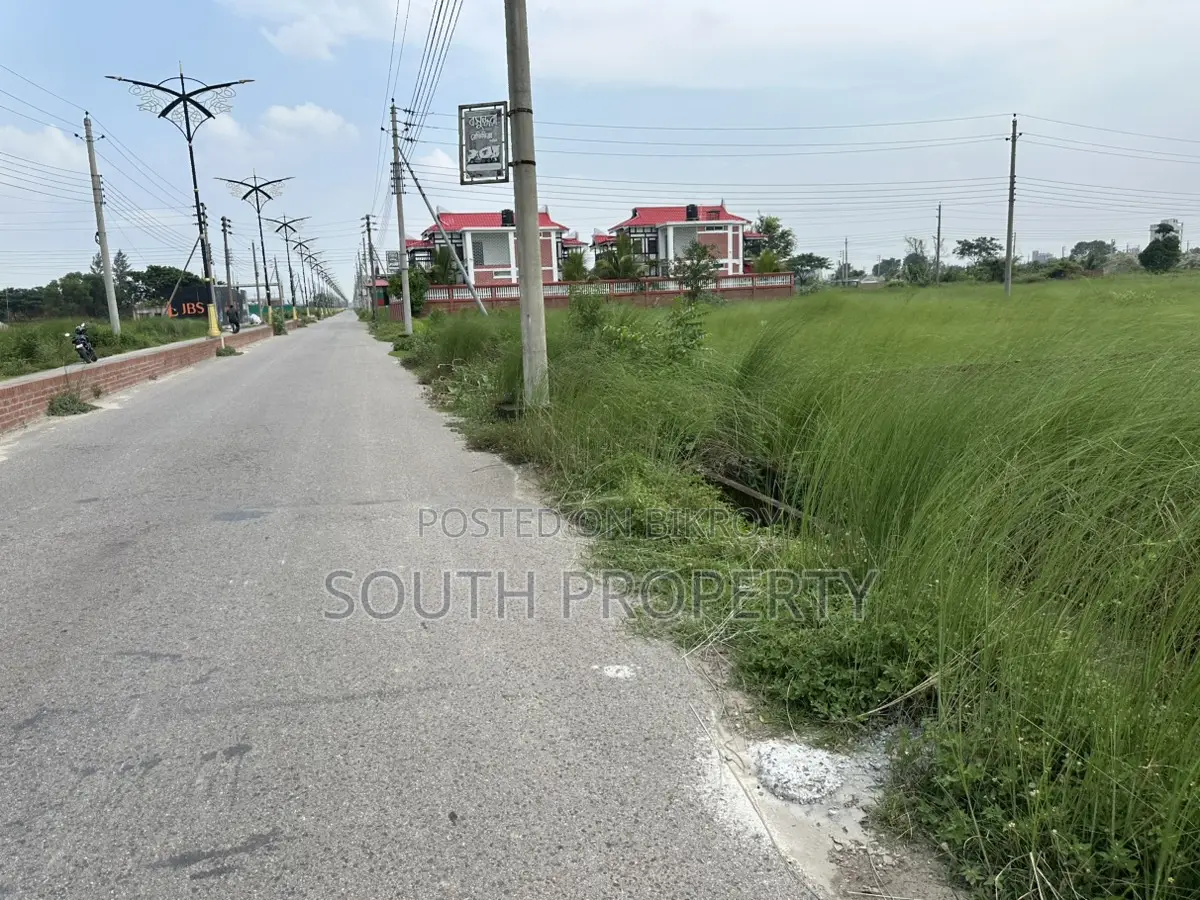 P-Block, 3-Katha, Near Sports Complex, Bashundhara R/A in Basundhara